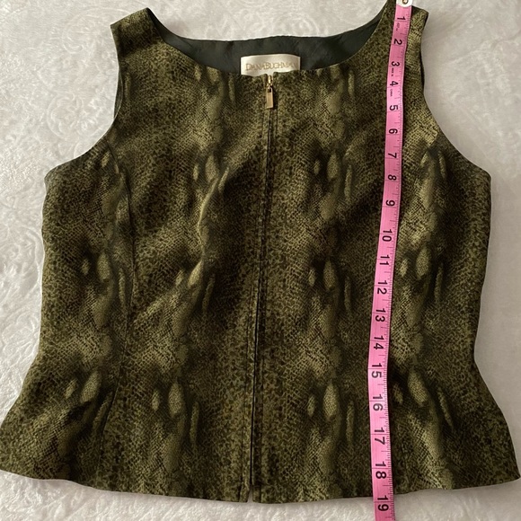 Green Snake Print Zip Down Cropped Top - Picture 2 of 6
